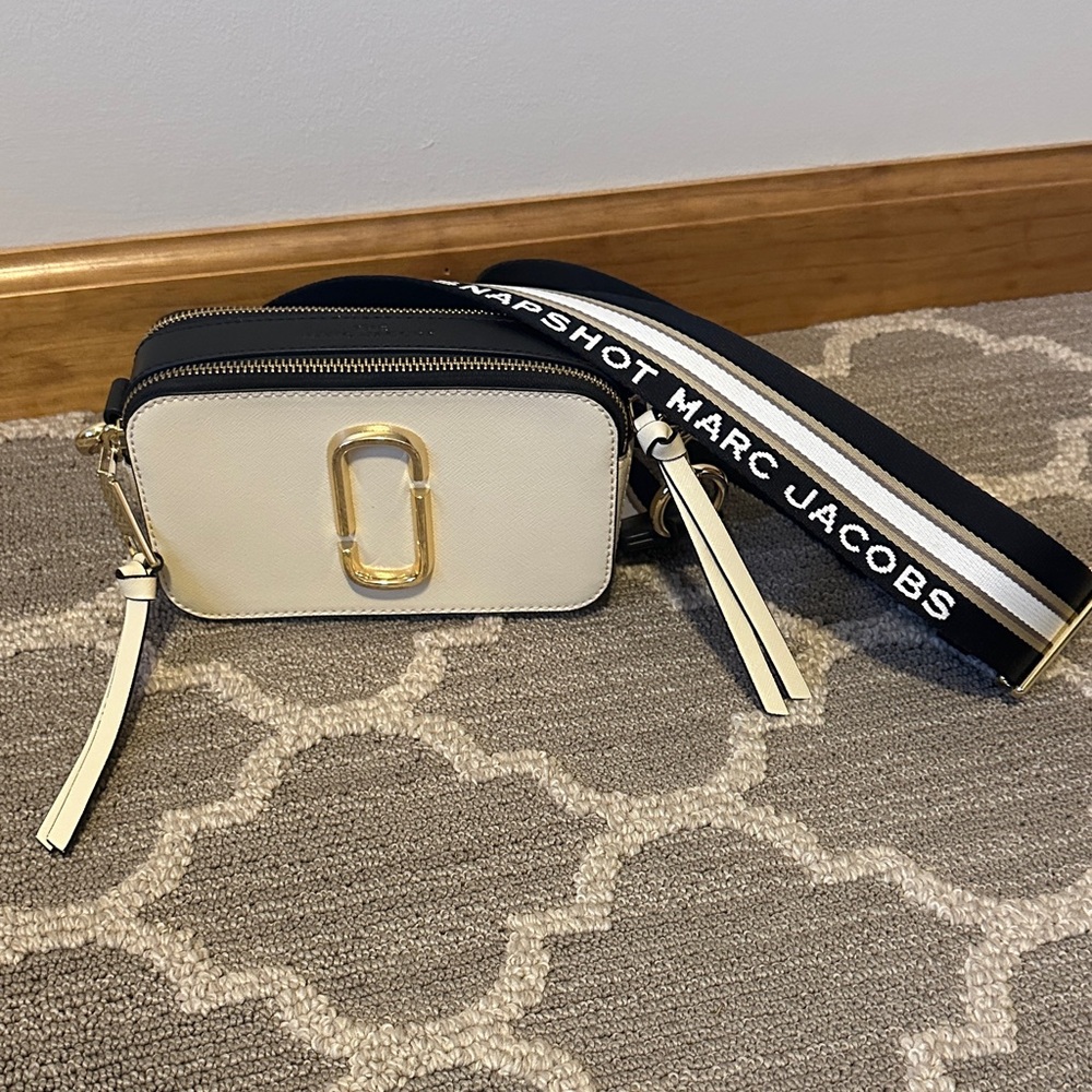 Marc Jacobs Snapshot Black and Cream Crossbody Bag